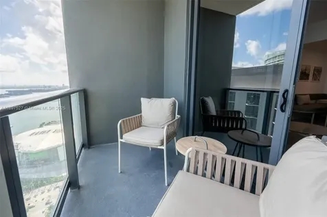 601 NE 1st Avenue Miami FL 33132