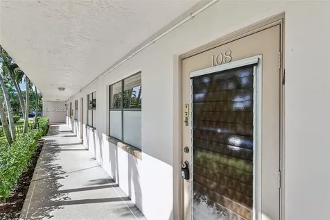 2981 N Nob Hill Road Sunrise FL 33322