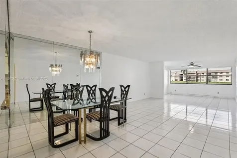 2981 N Nob Hill Road Sunrise FL 33322