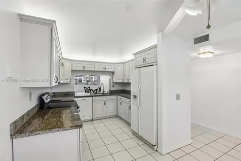 2981 N Nob Hill Road Sunrise FL 33322