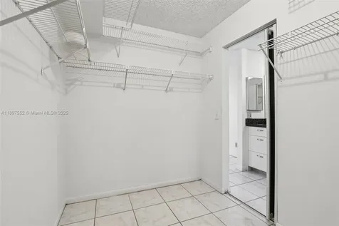 2981 N Nob Hill Road Sunrise FL 33322