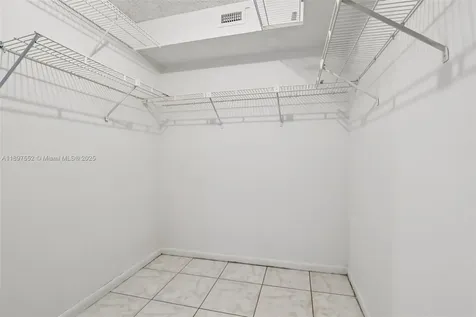 2981 N Nob Hill Road Sunrise FL 33322