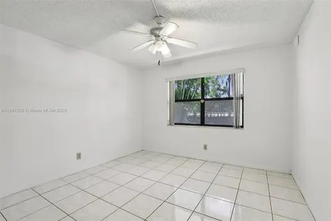 2981 N Nob Hill Road Sunrise FL 33322