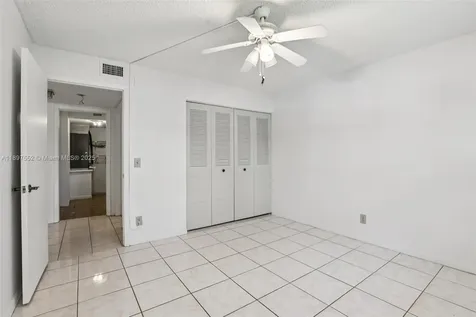 2981 N Nob Hill Road Sunrise FL 33322