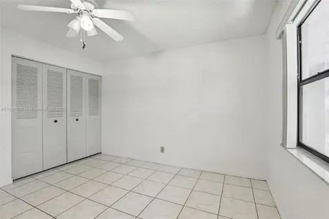 2981 N Nob Hill Road Sunrise FL 33322