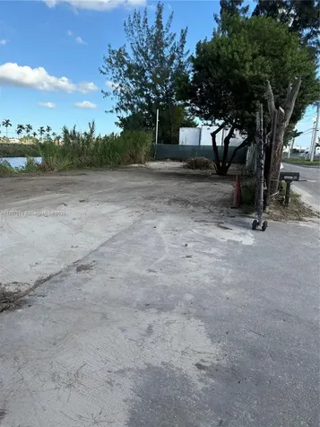 NW South River Drive Medley FL 33178