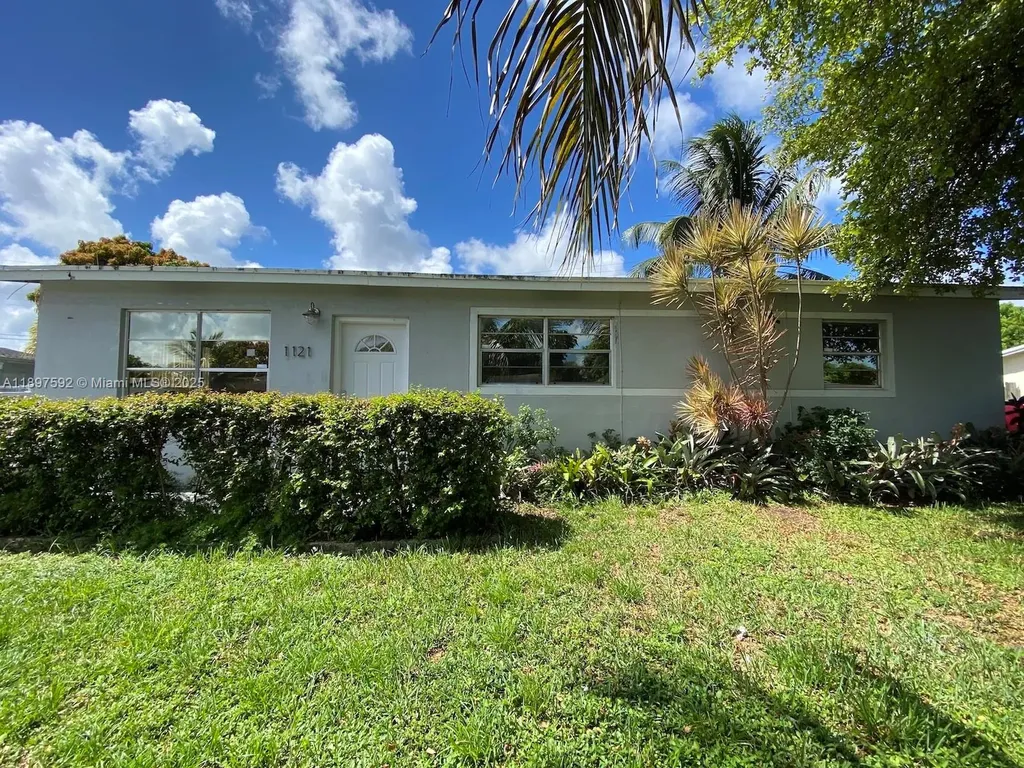 1121 NE 214th Street Miami FL 33179