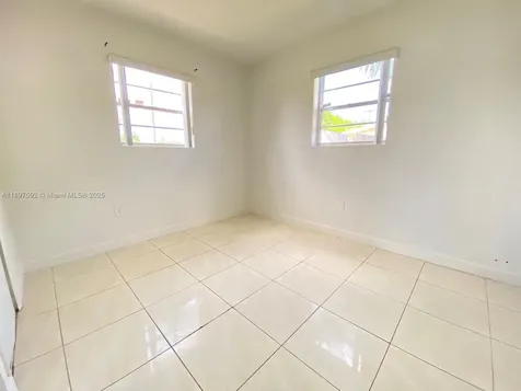 1121 NE 214th Street Miami FL 33179