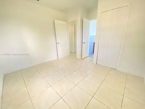 1121 NE 214th Street Miami FL 33179