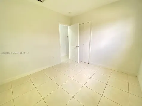 1121 NE 214th Street Miami FL 33179