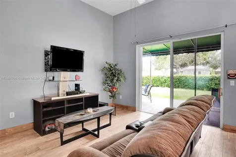 1861 SE 19th Avenue Homestead FL 33035