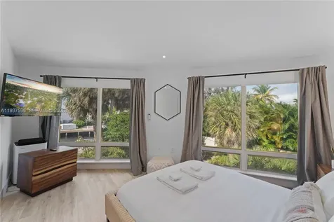 1809 Coral Gardens Drive Wilton Manors FL 33306