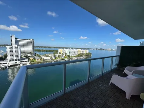 7928 East Drive North Bay Village FL 33141