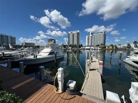 7928 East Drive North Bay Village FL 33141