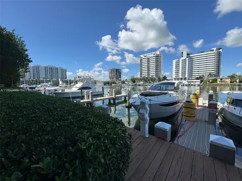 7928 East Drive North Bay Village FL 33141