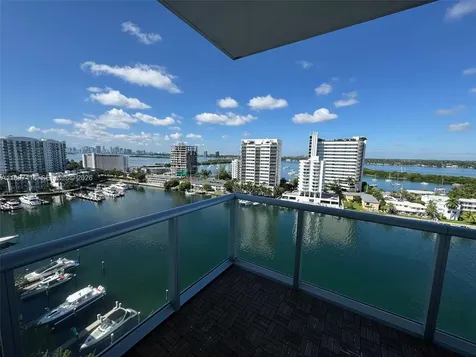 7928 East Drive North Bay Village FL 33141