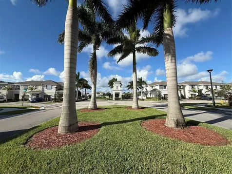 1672 SE 8th Avenue Homestead FL 33034
