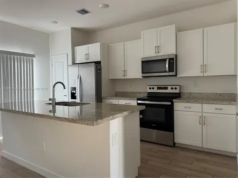 1672 SE 8th Avenue Homestead FL 33034