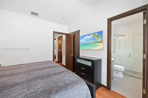 261 Navarre Avenue Coral Gables FL 33134