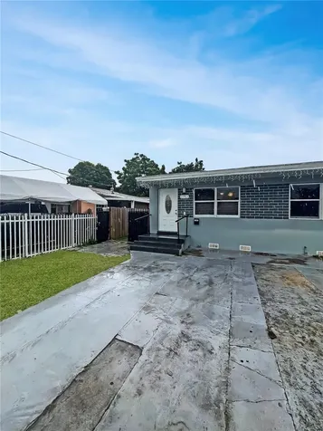 2783 - 2785 SW 33rd Court Miami FL 33133