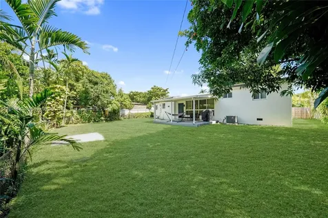12520 NE 1st Court North Miami FL 33161