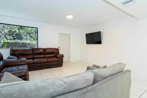 2729 SW 67th Avenue Miami FL 33155