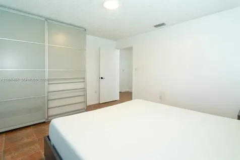 2729 SW 67th Avenue Miami FL 33155