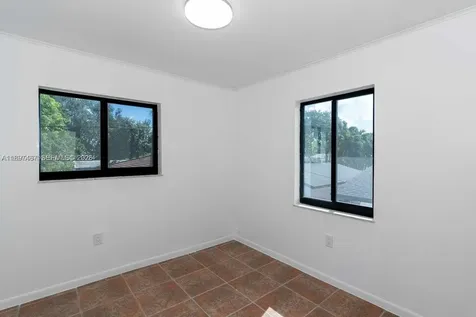 2729 SW 67th Avenue Miami FL 33155