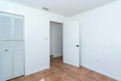2729 SW 67th Avenue Miami FL 33155
