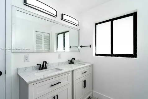 2729 SW 67th Avenue Miami FL 33155