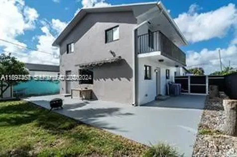 2729 SW 67th Avenue Miami FL 33155