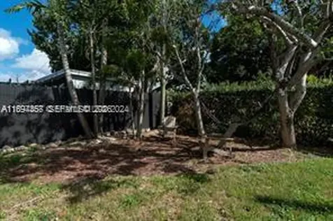 2729 SW 67th Avenue Miami FL 33155
