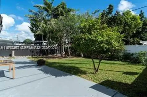 2729 SW 67th Avenue Miami FL 33155