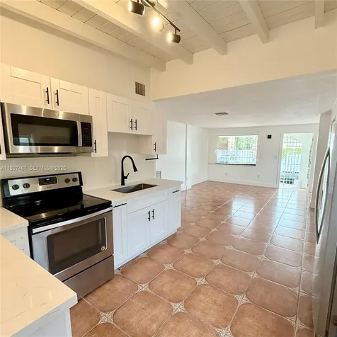 2729 SW 67th Avenue Miami FL 33155