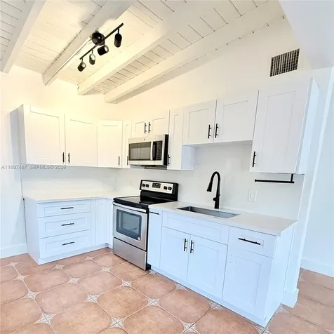 2729 SW 67th Avenue Miami FL 33155