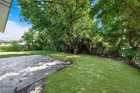 1100 NE 166th Street North Miami Beach FL 33162