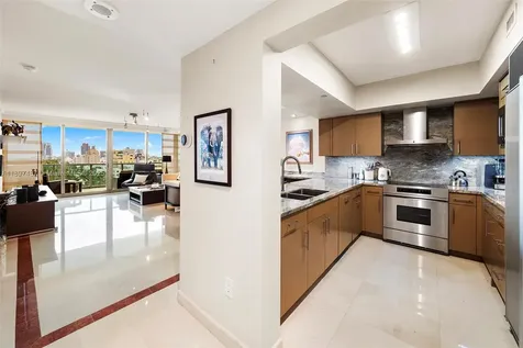 1455 Ocean Drive Miami Beach FL 33139