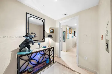 1455 Ocean Drive Miami Beach FL 33139