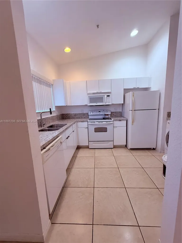 3820 SW 48th Avenue Pembroke Park FL 33023