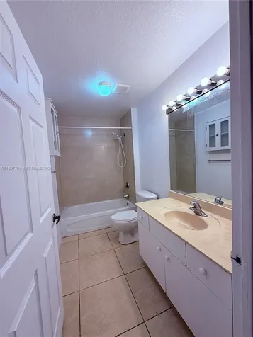 3820 SW 48th Avenue Pembroke Park FL 33023