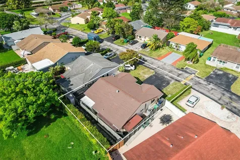 4216 SW 138th Court Miami FL 33175