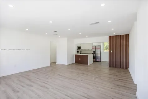 6371 Scott Street Hollywood FL 33024