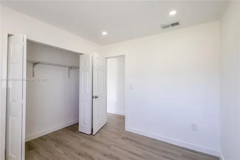 6371 Scott Street Hollywood FL 33024