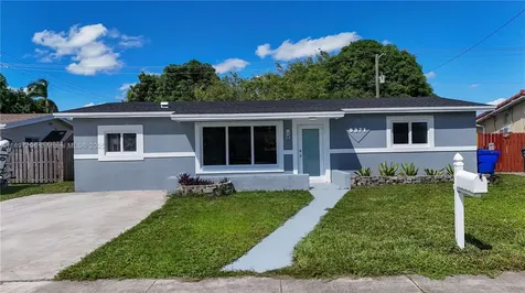 6371 Scott Street Hollywood FL 33024