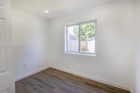 6371 Scott Street Hollywood FL 33024