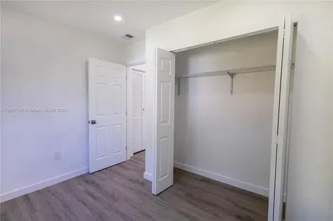6371 Scott Street Hollywood FL 33024