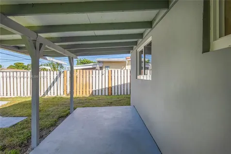6371 Scott Street Hollywood FL 33024