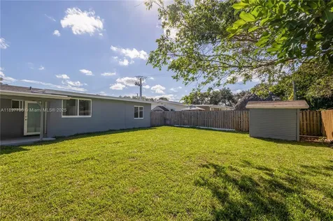 6371 Scott Street Hollywood FL 33024