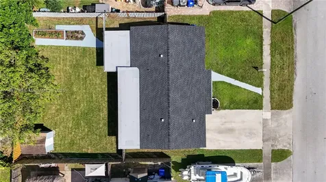 6371 Scott Street Hollywood FL 33024