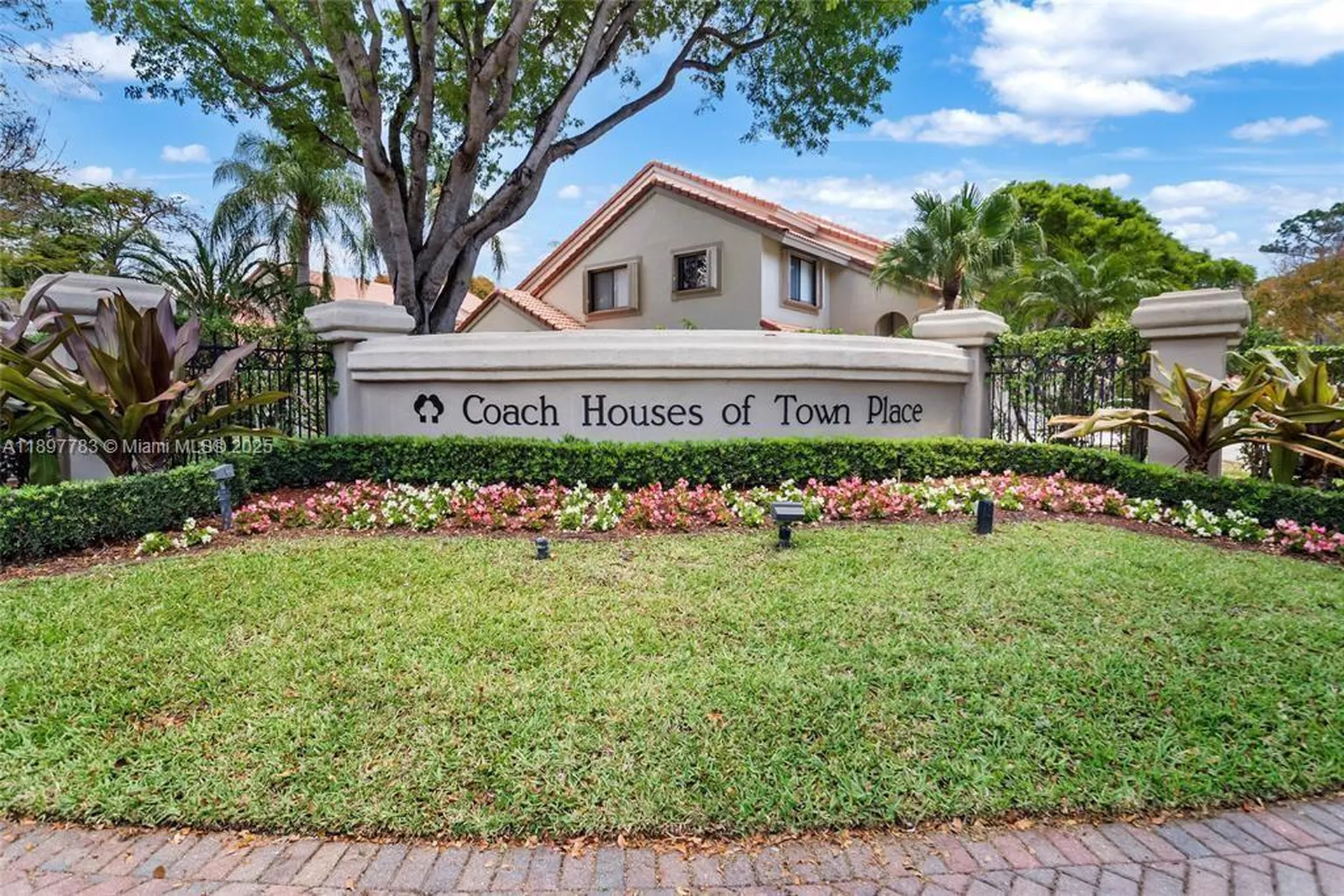 5800 Coach House Circle Boca Raton FL 33486